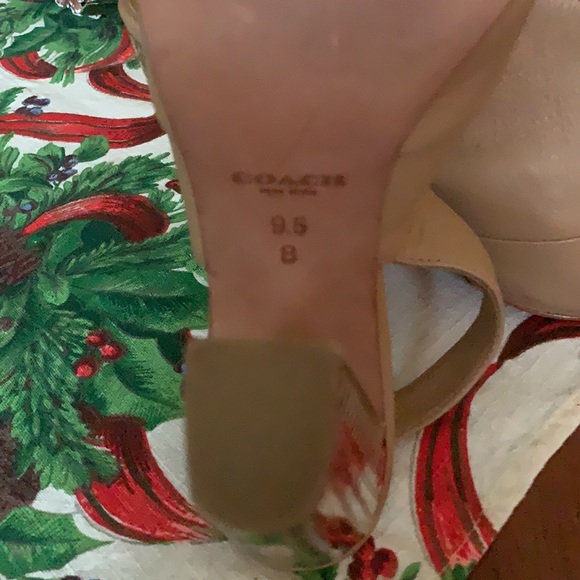 Coach , new heel sandals, - Picture 4 of 5